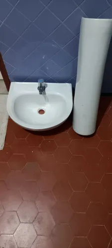 Pia de banheiro completa (com bica)