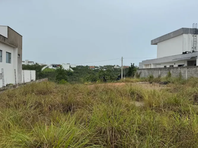Terreno Plano com 640m² à venda no Condomínio Green Park em Guaxuma