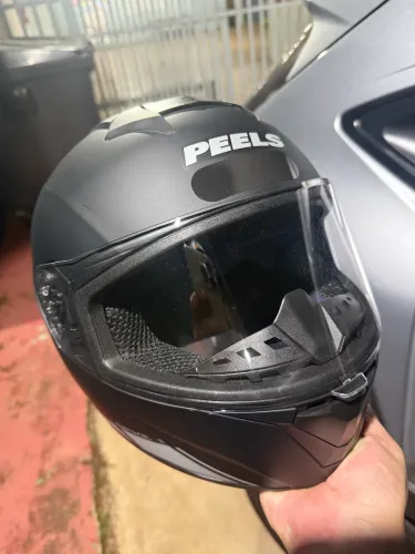 Capacete Peels