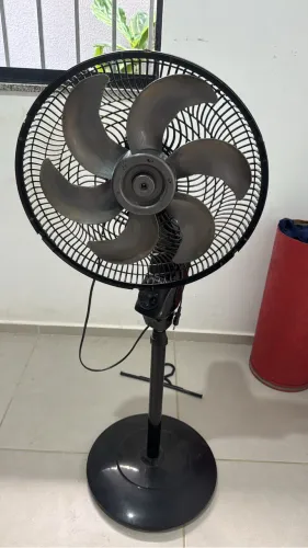 Ventilador com controle remoto