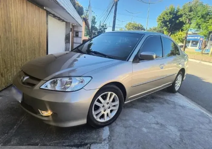 Honda Civic Sedan LX 1.7 16V 115cv Mec. 4P 2005