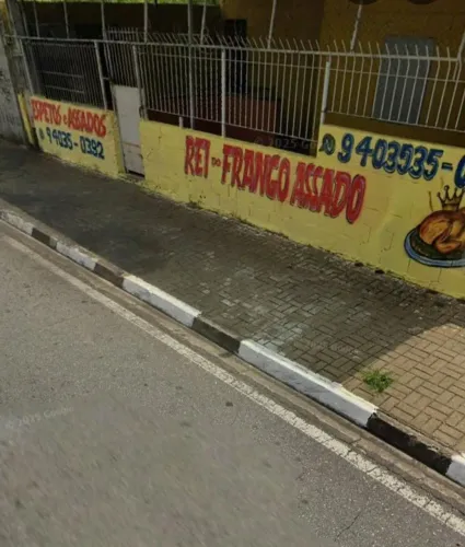 VAGA PARA AJUDANTE GERAL URGENTE - CASA DE FRANGO ASSADO
