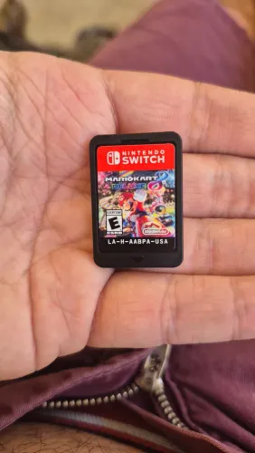 Mario kart 8 deluxe