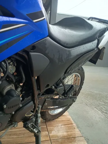 Vendo Lander em ótima situação,,pneus novos