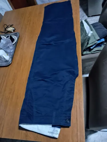 Calça Calvin Klein 48