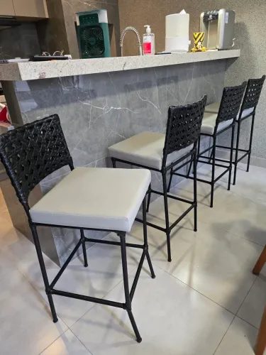 Kit 4 banquetas 90 cm de altura total e 70 cm altura(chão ate assento)