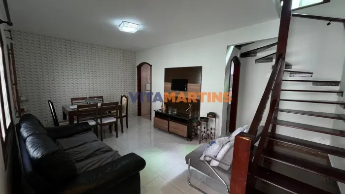 Casa duplex em condomínio com 2 quartos por R$2.547,00 + TAXAS na Passagem em Cabo Frio/RJ
