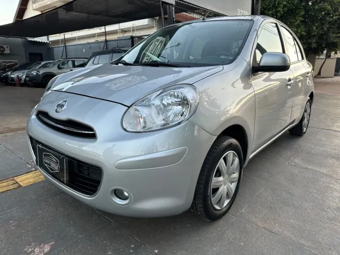 Nissan March S 1.6 16V Flex Fuel 5P 2014
