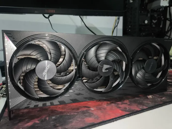 RX 9070 XT AORUS ELITE