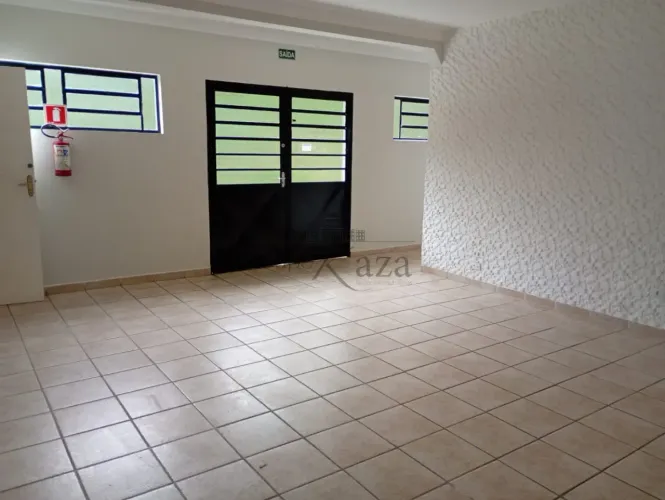 Sala Comercial 100m² - sala interna, 1 wc, 1 vaga