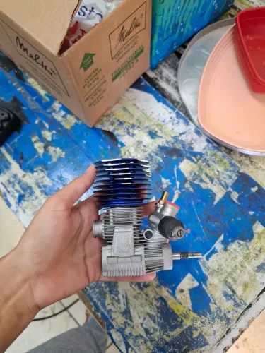 Motor a combustão para aeromodelo 