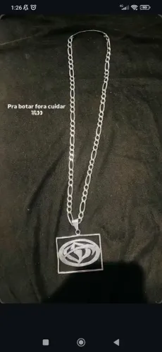 Cordão de prata com pingente