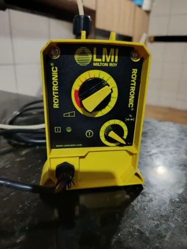 Máquina dosadora de cloro