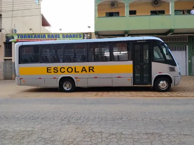 MICRO ONIBUS MERCEDES BENS 915 ANO 2011/2012 35 LUGARES