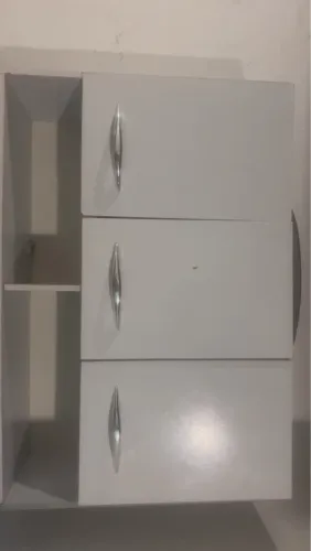Armário de cozinha novo , pouco usado  80,00