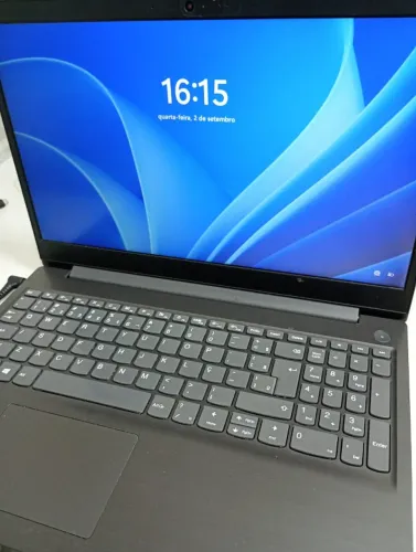 Notebook Lenovo V15 G1 - Intel Core i3 10ª Geração | 8GB RAM | SSD 256GB