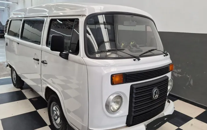 Volkswagen Kombi Standard 1.4 MI Total Flex 8V 2011