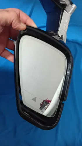 Retrovisor BMW para utilizar peças