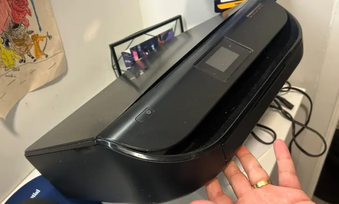 Impressora Wi-Fi HP colorida com scanner e impressão frente e verso
