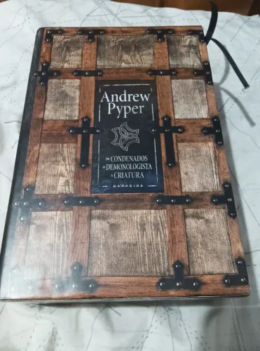 Box Trindade - Darkside books (os condenados, o demonologista, a criatura)