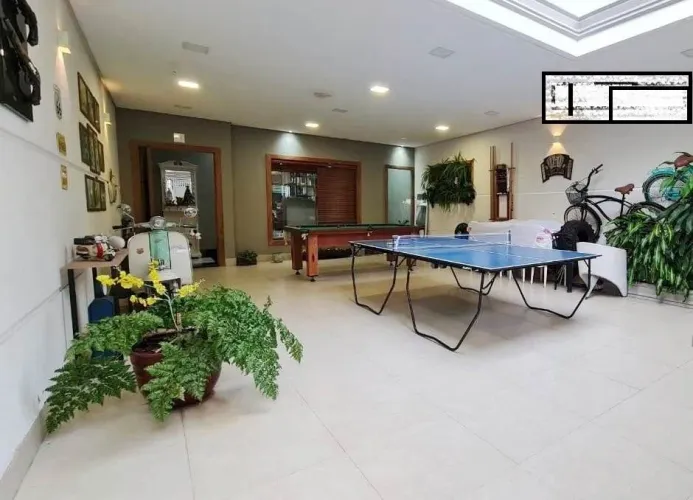 Casa para venda na Vila Monumento, com 212m² construídos, 153m² de terreno, 03 suítes, 4 v