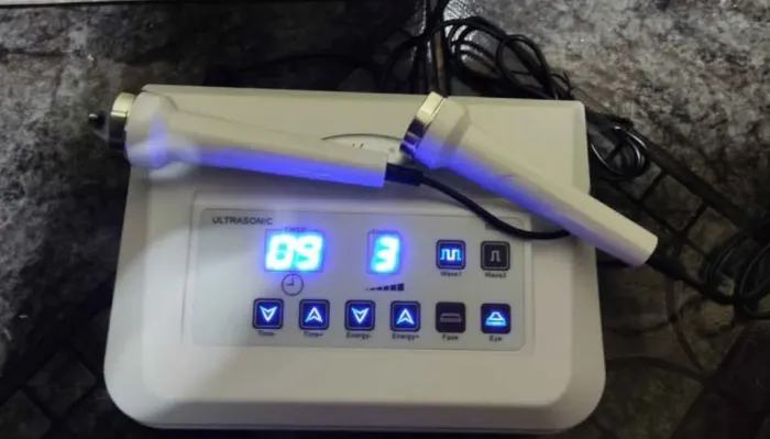 Máquina de beleza facial ultrasonico 220v