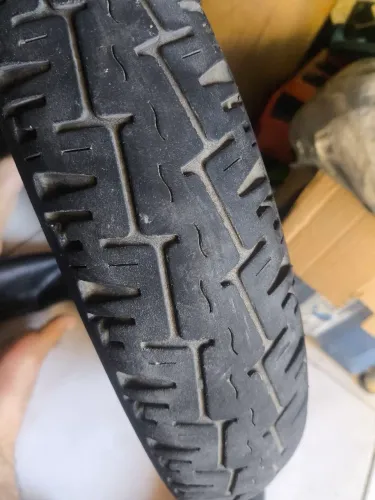 Pneu traseiro aro-14 80/100 seminovo