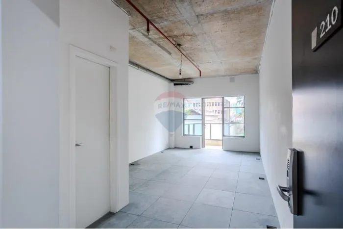 Conjunto Comercial novo, 32 mts, com sacada, 1 vaga, melhor localização na Barra Funda, 25