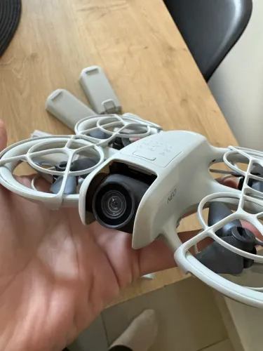 DJI Neo - combo completo