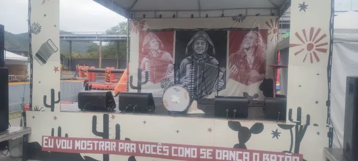 Faca sua festa com um trio de forró ao vivo !