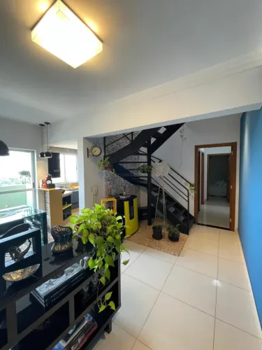Apartamento Duplex na Zona 07
