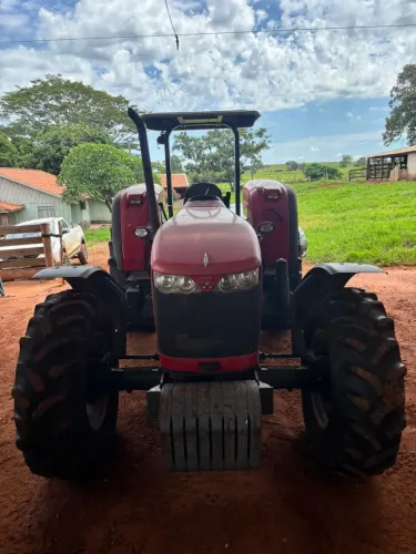 TRATOR MASSEY 