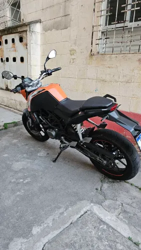 KTM Duke 200