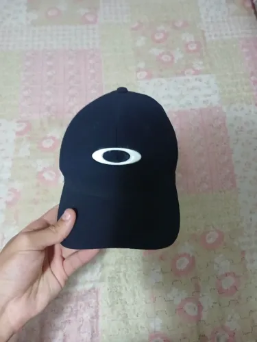 Boné Oakley original novo