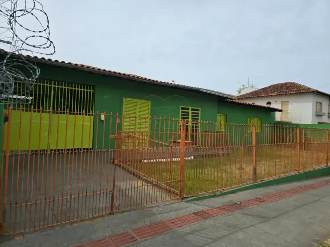 Casa comercial para alugar e vender na Rua Morretes - Região Central de Londrina