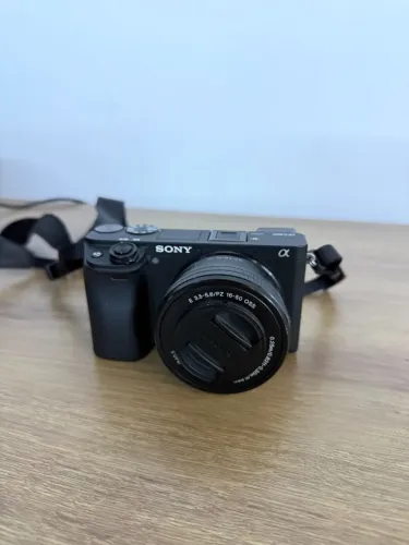 Camera Sony A6400 + Lente 16-50