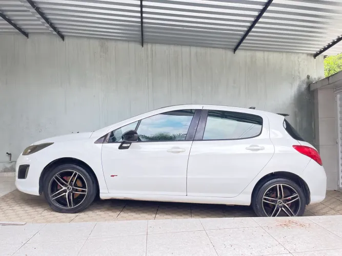 Peugeot 308 Allure 1.6 Flex 16V 5P Mec. 2013