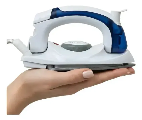 Mini Ferro de Passar Roupas 127 volts COm Vaporizador Ideal Para Viagem