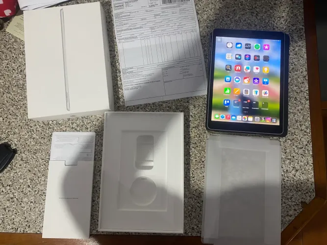 iPad 9 64 GB + Caneta e Capa