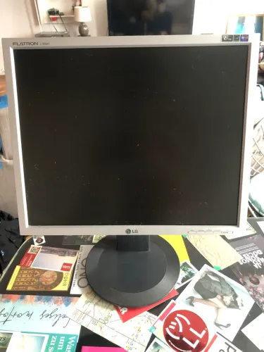 Monitor FLATROM LG 19 polegadas