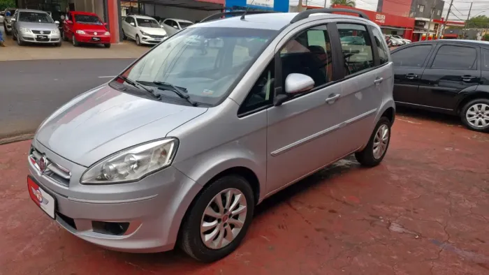 Fiat Idea Attractive 1.4 Fire Flex 8V 5P 2014
