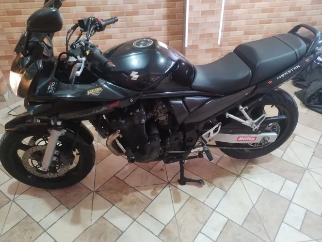 Moto Suzuki bantid 650s ano 2007