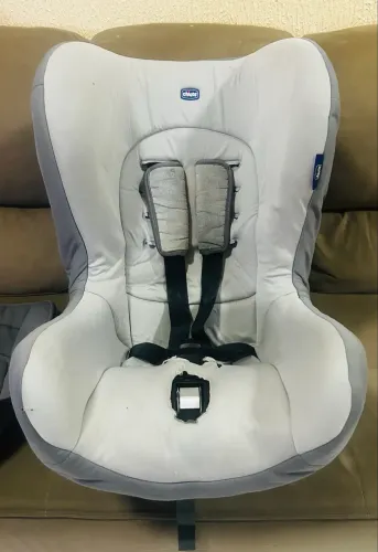 Cadeirinha Chicco 0 a 18kg - Completa com Redutor