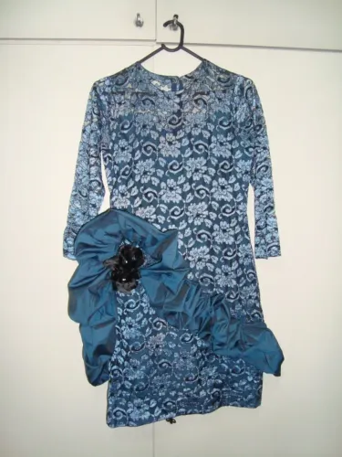 Vestido de festa azul petróleo