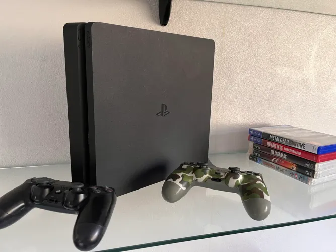 Ps4 + 2 controles originais + jogos