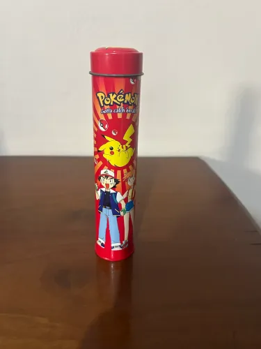 Estojo Antigo Pokémon de Lata 