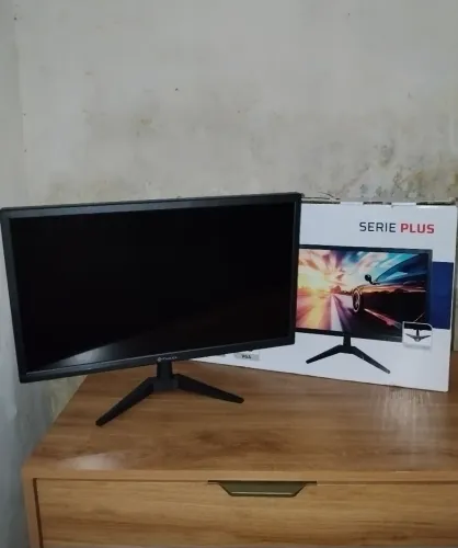 VENDO MONITOR 21.5'' COM SUPORTE ARTICULADO