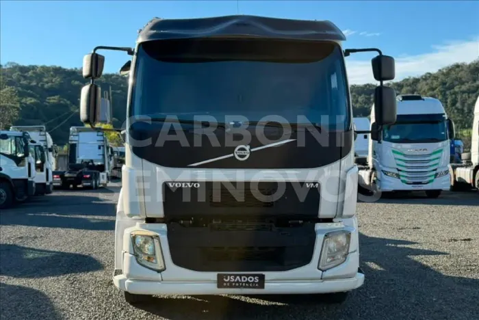 VOLVO VM 330 6X2 R 2017/2018