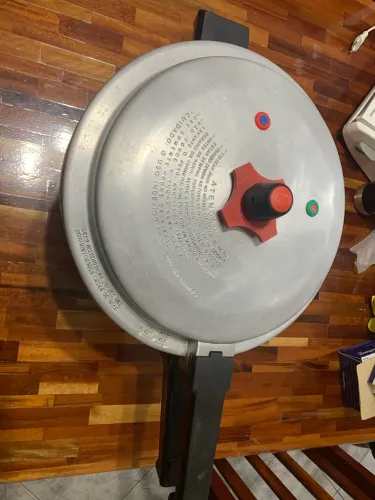 Panela de Pressão Fulgor 15 Litros em Alumínio - Excelente Estado