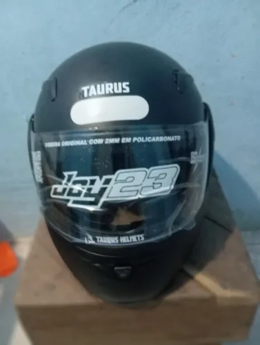 Capacete Taurus 